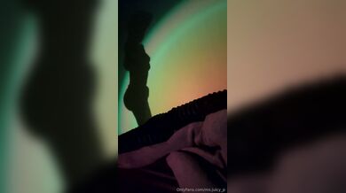 Ms.juicy_p aka ms.juicy_p - 09-26-2025 OnlyFans Video - Enjoy the view of my shadow