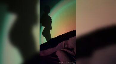 Ms.juicy_p aka ms.juicy_p - 09-26-2025 OnlyFans Video - Enjoy the view of my shadow