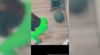 Marie-sz-queen aka marie-sz-queen - 07-30-2026 OnlyFans Video - Hump Day Everyone wonders how I practice taking those huge cocks, this exercise is my favorite