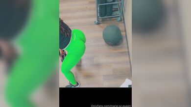 Marie-sz-queen aka marie-sz-queen - 07-30-2026 OnlyFans Video - Hump Day Everyone wonders how I practice taking those huge cocks, this exercise is my favorite