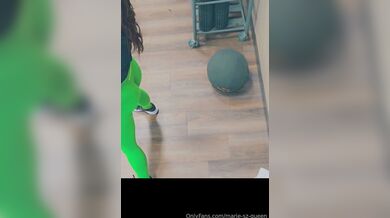 Marie-sz-queen aka marie-sz-queen - 07-30-2026 OnlyFans Video - Hump Day Everyone wonders how I practice taking those huge cocks, this exercise is my favorite