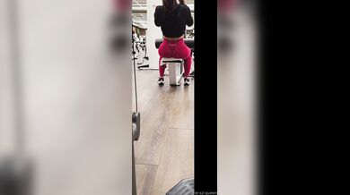 Marie-sz-queen aka marie-sz-queen - 11-02-2025 OnlyFans Video - Oh how I love these red leggings