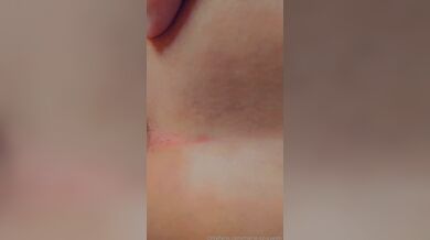 Marie-sz-queen aka marie-sz-queen - 08-05-2025 OnlyFans Video - Just spreading my for insertion