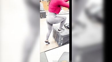 Marie-sz-queen aka marie-sz-queen - 04-24-2024 OnlyFans Video - Early morning sweat sesh