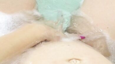 PregnantMiodelka - 8th monthes of my pregnancy in bathFace, Belly Fetish, Pregnant, Bathroom, Bathtub Fetish, Hairy Bush, ManyVids