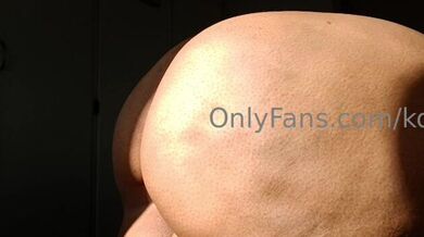 Kosmik Atom aka kosmik_atom - 10-17-2025 OnlyFans Video - Category is sunkissed feather soft nyash_4