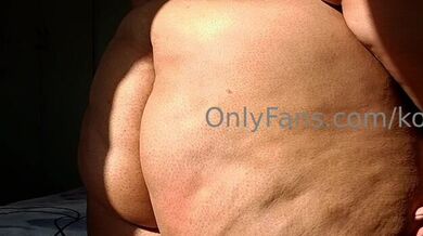 Kosmik Atom aka kosmik_atom - 10-17-2025 OnlyFans Video - Category is sunkissed feather soft nyash_5